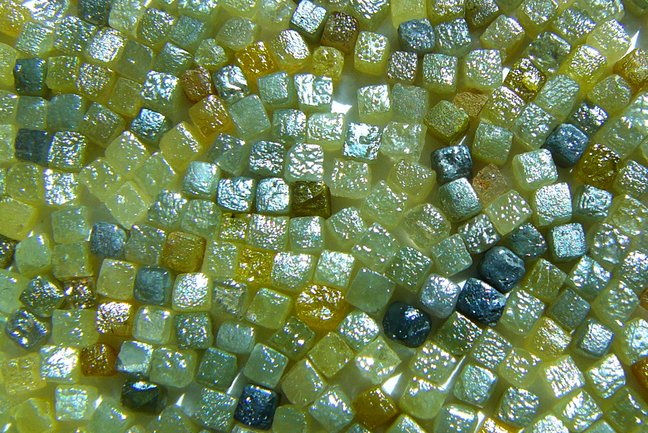 Mineralien in Würfelform