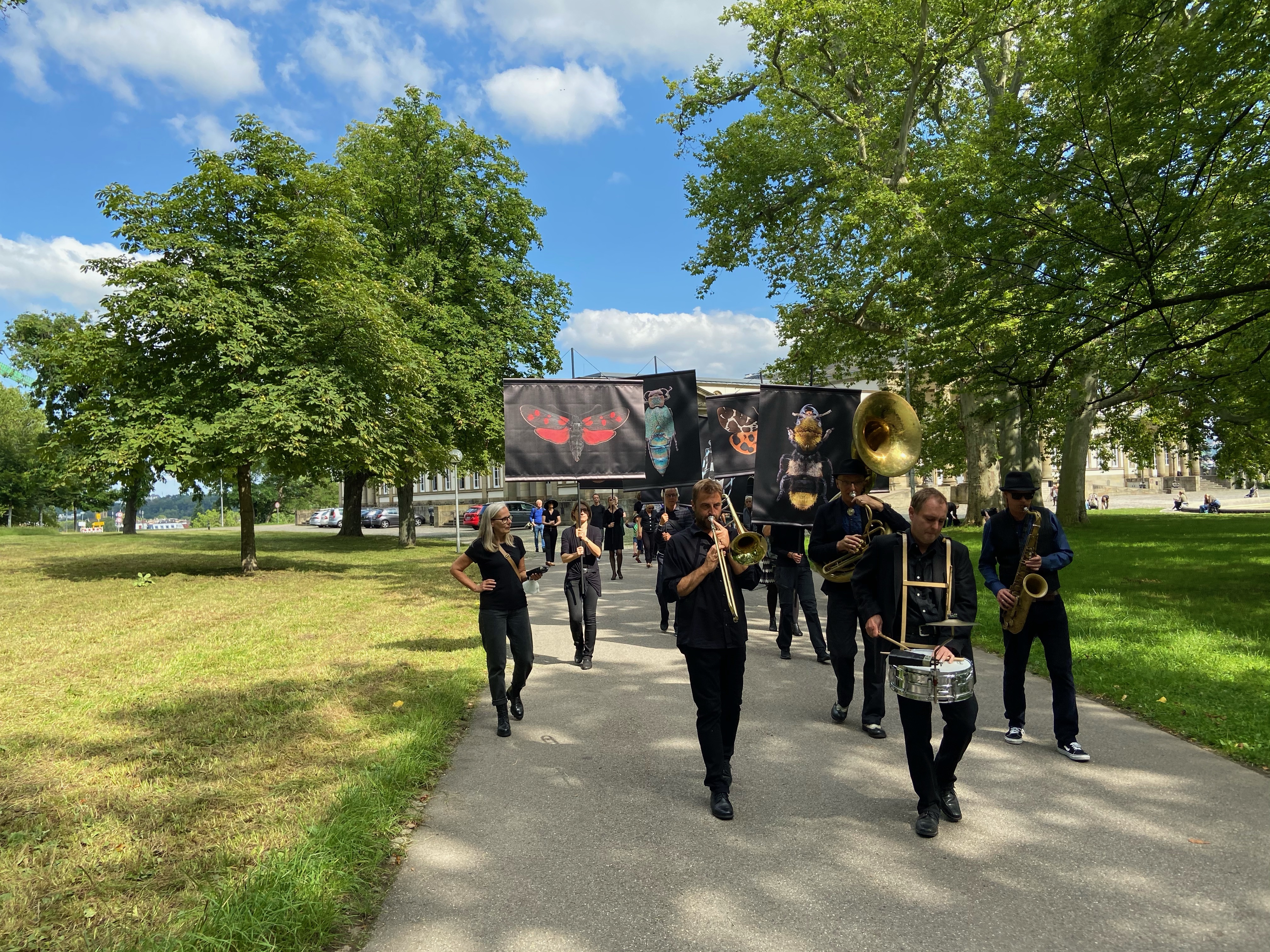 Trauermarsch Sonderausstellung Missing