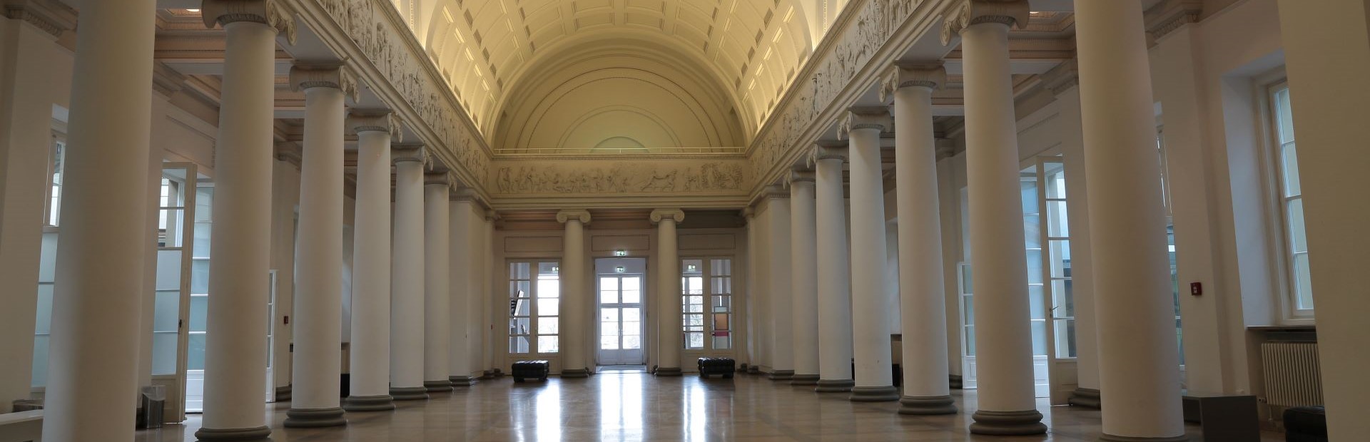 Säulenhalle des Schloss Rosenstein